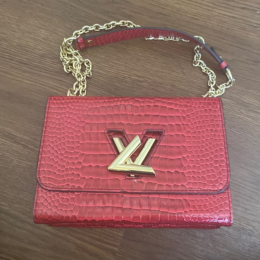 Red Crocodile Pattern Bag with Gold Chain